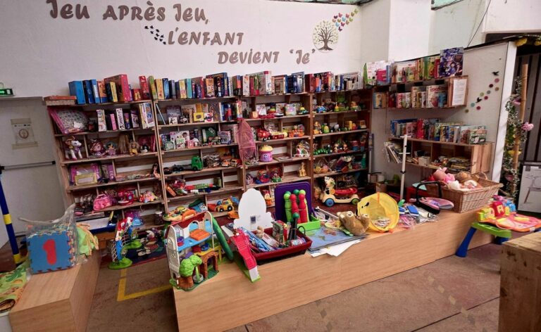 Rayon jouets et jeux de société d’occasion à la ressourcerie de Huby-Saint-Leu